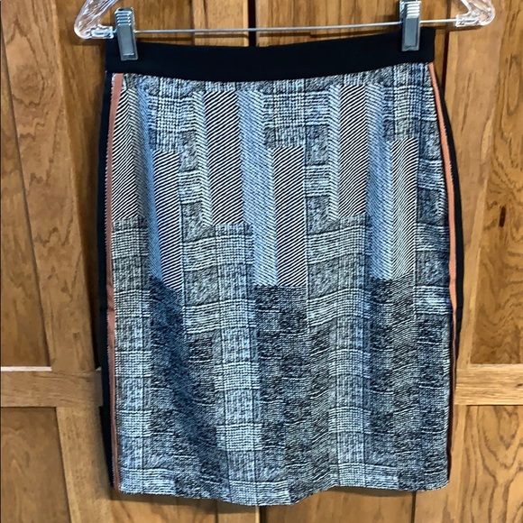 Classified Lily Black Pattern Skirt-XS - Picture 1 of 12